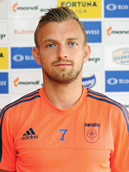 http://www.mfkruzomberok.sk/foto/hraci/gal-andrezly_peter.jpg