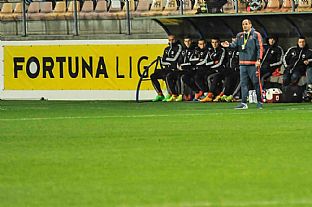 Lavika domceho tmu s hlavnm trnerom Ladislavom Peckom.  |  autor: Rudolf Makurica