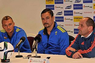 Trneri na tlaovej konferencii po zpase. |  autor: Rudolf Makurica