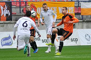 Peter Maslo a Dominik Kruliak zakladaj ruombersk tok.  |  autor: Rudolf Makurica