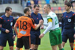 Rozhodcovia a kapitni tefan Zok a Pavol Masaryk |  autor: Rudolf Makurica