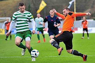 Tom ubek v sboji o loptu |  autor: Rudolf Makurica