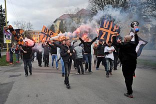 Pochod fanklubu Concordia 1906 pred zpasom |  autor: Rudolf Makurica