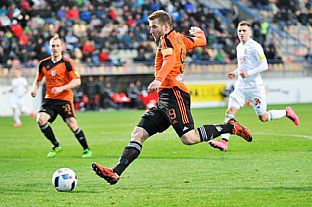 Tom ubek v pozad so tefanom Zokom a Lukom Grekom |  autor: Rudolf Makurica