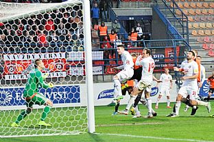 Pred trnavskou brnou |  autor: Rudolf Makurica