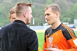 Hr mesiaca marec, Milo Lan, preber ocenenie od zstupcu spolonosti News a Media Holding Michala Bachratho. |  autor: Rudolf Makurica