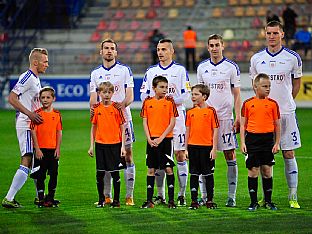 Peter Gal Andrezly, Martin Boszor�d, Andrej Lov�s, Peter Maslo, J�n Maslo |  autor: Rudolf Ma�kurica