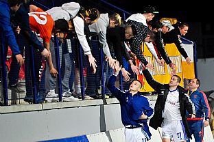 �akova�ka po z�pase - Andrej Lov�s, Peter Maslo a Ladislav Pecko |  autor: Rudolf Ma�kurica