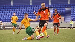 Luk Luptk a jeho sboj o loptu. |  autor: J. Malik