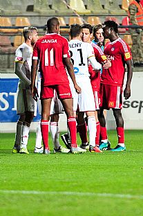 Diskusia na trvniku. |  autor: Rudolf Makurica