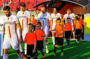 Erik Daniel, Martin Chrien, Kristin Kolk, imon Kupec a Peter Gal Andrezly v pozad s Jakubom Mareom. |  autor: Rudolf Makurica