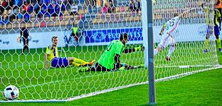 Tom ubek oslavuje svoj gl. |  autor: Rudolf Makurica