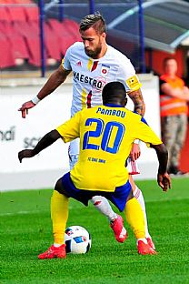 Jakub Mare a Yves Simon Pambou |  autor: Rudolf Makurica