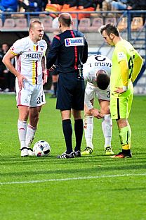 Marek Sapara, hlavn rozhodca Michal Smolk, Jn Maslo a Miroslav Ker. |  autor: Rudolf Makurica