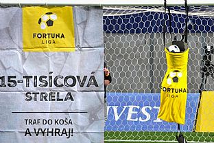 Lopta kon v koi a fanik zskava 15 000. |  autor: Rudolf Makurica