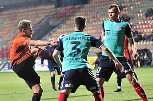 Jakub Mare sa prediera sperovou estnstkou a otvra skre. |  autor: Rudolf Makurica