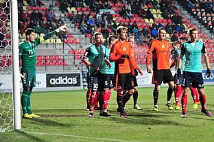 Martin Chrien, Kristin Kolk a Jn Maslo v sperovej estnstke. |  autor: Rudolf Makurica