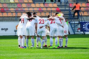 Hri Trnavy pred zpasom. |  autor: Rudolf Makurica