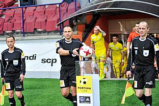 Rozhodcovsk trojica |  autor: Rudolf Makurica