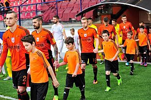 Dominik Kruliak, Erik Daniel, Martin Nagy, imon Kupec a Michal Fako v pozad s Petrom Gal Andrezlym. |  autor: Rudolf Makurica