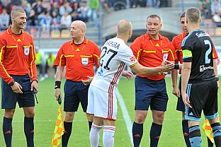 Marek Sapara, Boris Sekuli a rozhodcovia. |  autor: Rudolf Makurica