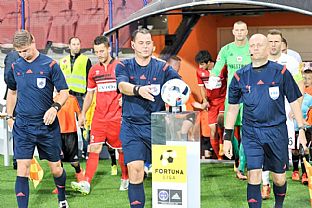 Nstup aktrov stretnutia na zpas. |  autor: Rudolf Makurica