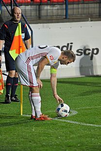 Asistent rozhodcu a Tom ubek |  autor: Rudolf Makurica