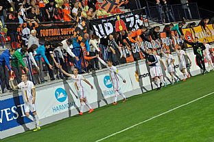 akovaka po zpase - Jn Maslo, Michal Fako, Milo Lan, Martin Chrien, Dominik Kruliak, Peter Gal Andrezly, Erik Daniel, ubo Hajdch a Kristin Kolk. |  autor: Rudolf Makurica