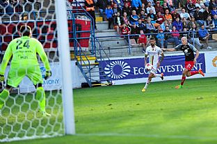 Piotr Leciejewski, Erik Daniel a Ruben Kristiansen. |  autor: Rudolf Ma�kurica