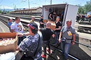 Oberstvenie na cestu |  autor: Rudolf Makurica