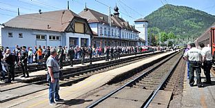 Pred nstupom na vlak |  autor: Rudolf Makurica