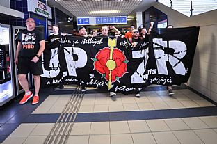 Na stanici v Trnave |  autor: Rudolf Makurica