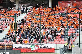 Tribna ruomberskch fanikov |  autor: Rudolf Makurica