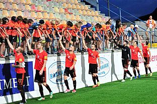 �akova�ka po z�pase - Marek Sapara, Peter Maslo, Peter Gal Andrezly, Dominik Kunca, Nermin Haski�, Tihomir Kostadinov a �tefan Gerec. |  autor: Rudolf Ma�kurica