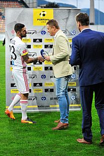 Autor Glu mesiaca mj Erik Daniel, prezident LK Ivan Kozk a generlny riadite MFK Ruomberok ubomr Golis. |  autor: Rudolf Makurica