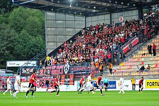 Sektor host |  autor: Rudolf Makurica