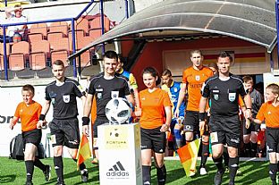 Nstup hrov na zpas |  autor: Rudolf Makurica