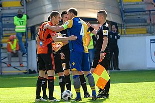 Kapitni obidvoch mustiev - Peter Maslo a Marin Ljubii. |  autor: Rudolf Makurica