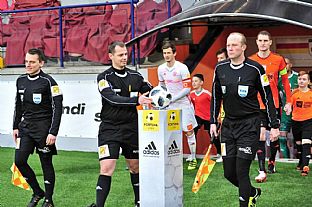 Nstup na zpas |  autor: Rudolf Makurica