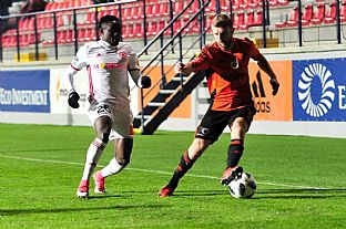 Hilary Gong a Peter Gal Andrezly |  autor: Rudolf Makurica