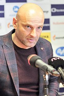 Adrin Gua |  autor: Rudolf Makurica