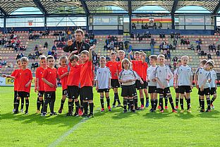 Rbert Hazucha s mldenkmi |  autor: Rudolf Makurica