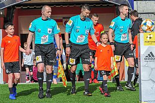 Nstup na zpas |  autor: Rudolf Makurica