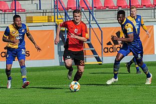 Eric Javier Davis Grajales, Zinedin Mustedanagi, Souleymane Kone a Zsolt Kalmr. |  autor: Rudolf Makurica