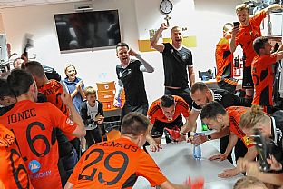 Kristi Qose, Michal Jonec, Dominik Kruliak, Adam Brenkus, David Holoubek, Matej urma, Ji Jarok, Panajotis Kucalas, Dalibor Tak, Matej Marec, Jn Maslo, Zinedin Mustedanagi a Viktor Jedink. |  autor: Rudolf Makurica