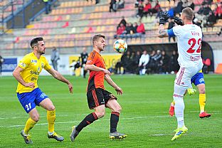Jose Carillo Mancila, Zinedin Mustedanagi a Mat Kira. |  autor: Rudolf Makurica