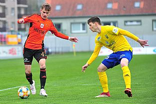 Mat Kme a Denis Petro |  autor: Rudolf Makurica