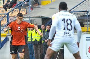 Kristi Qose a Bankole Adekuoroye |  autor: Rudolf Makurica