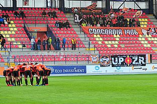 Hri a fanklub Concordia 1906 pred zpasom. |  autor: Rudolf Makurica
