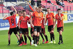 J�n Maslo so spoluhr��mi po g�le. |  autor: Rudolf Ma�kurica